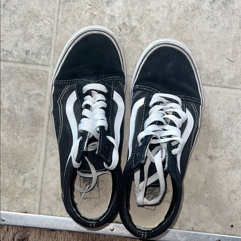 Black vans